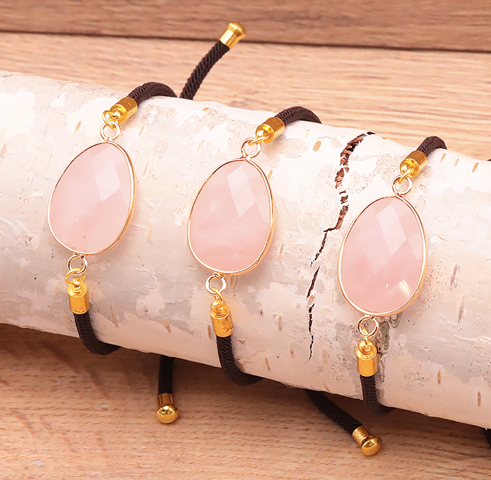 BRACELET CORDON RÉGLABLE QUARTZ ROSE