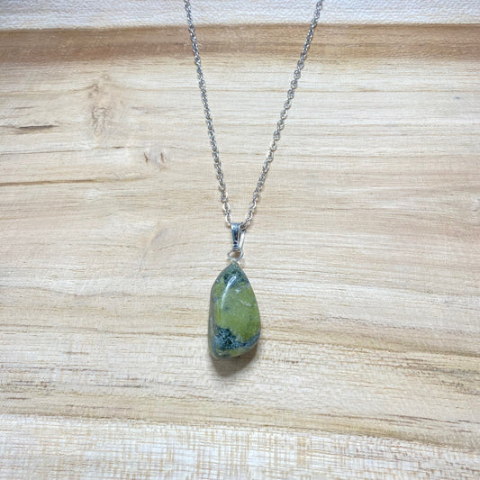 Pendentif Serpentine • Ancrage & Renouveau Énergétique