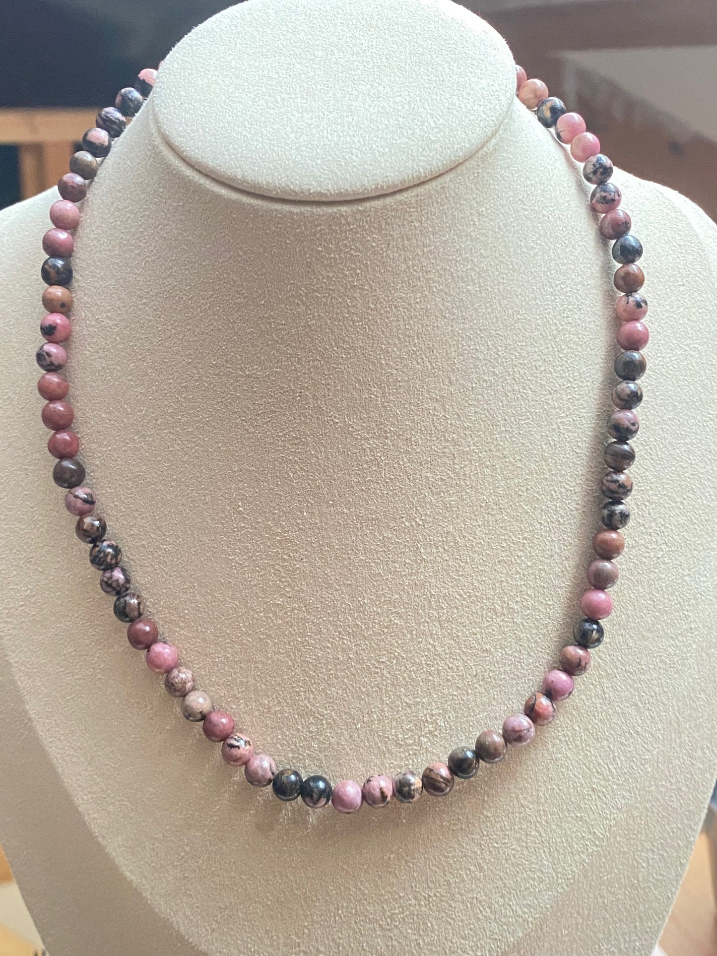 COLLIER BOULE 06MM RHODONITE MADAGASCAR