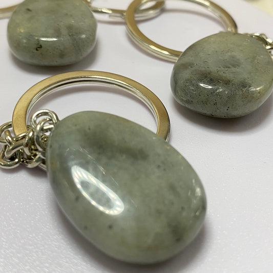 PORTE CLÉS PIERRE PLATE LABRADORITE