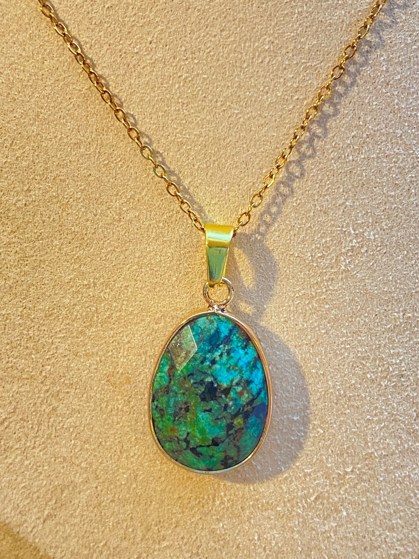 Collier en Turquoise d’Afrique – Harmonie & Force Intérieure