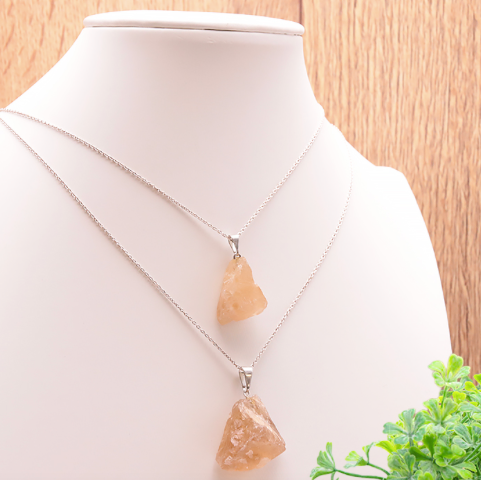 PENDENTIF PIERRE BRUTE CITRINE NATURELLE