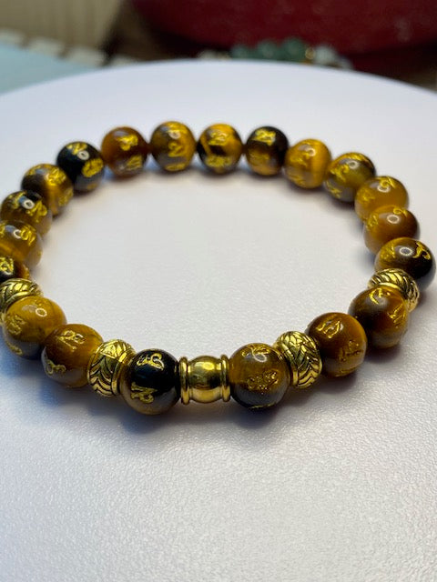 Bracelet Œil de Tigre avec Gravures Runiques Dorées